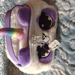 Girl Claire's unicorn 🦄 cosmetic case